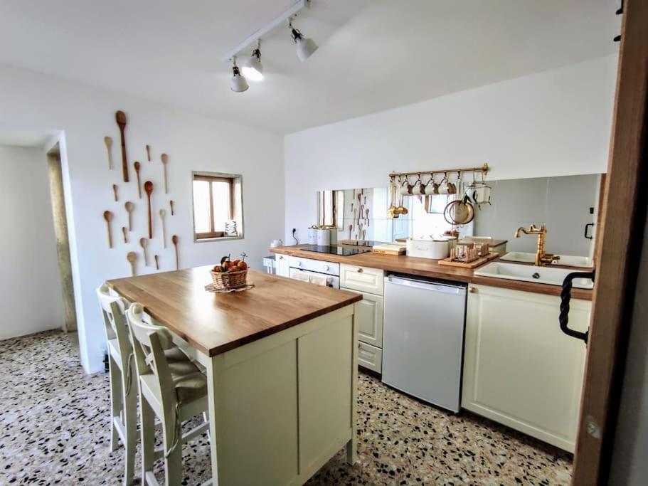 Cinque Terrazze: Freshly Renovated 2-Bedroom House Ceglie Messapica Exterior photo